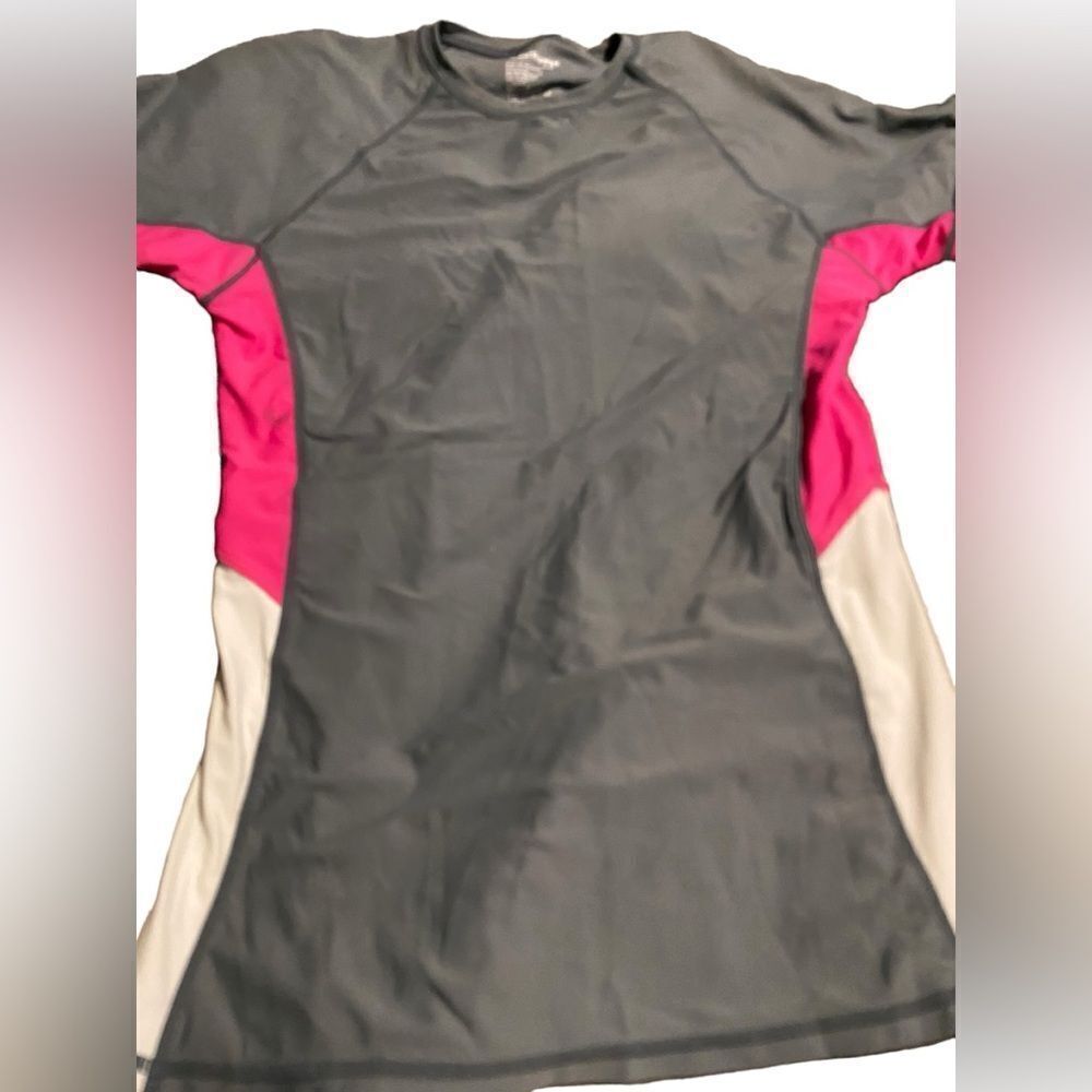 Castaways size XL dri fit spandex/nylon blend excellent condition see pics